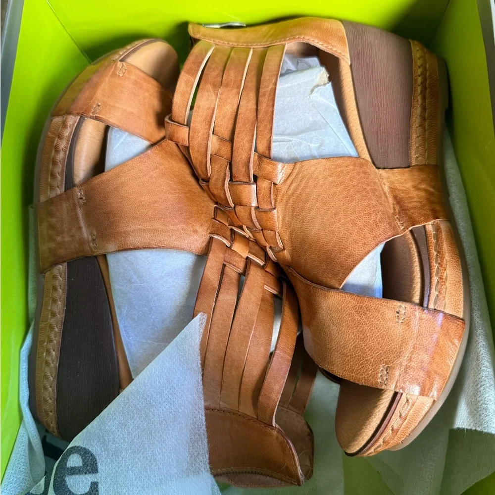 Antelope Tan Leather Crisscross Sandals - Picture 3 of 8